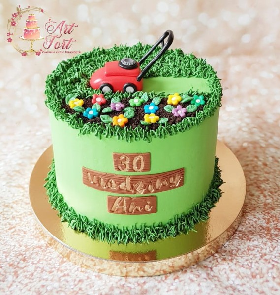 TORT OGRÓDEK Z KOSIARKĄ