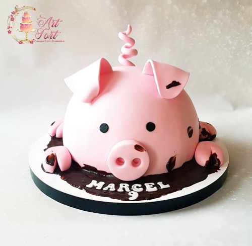 tort-swinka-w-błocie-na-zamowienie-wroclaw