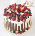 tort-czekoladowy-z-owocami-na-zamowienie-wroclaw