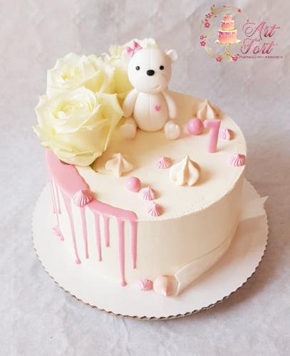 tort-z-misiem-i-rozami-na-zamowienie-wroclaw