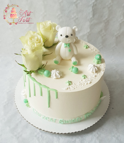 tort-z-misiem-i-rozami