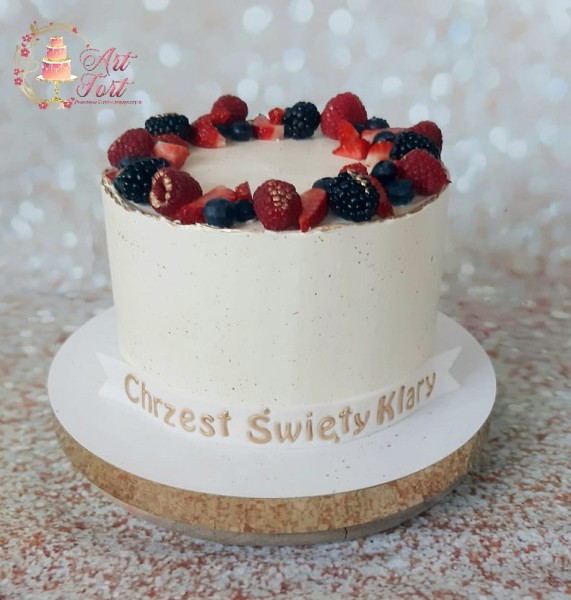 TORT Z OWOCAMI SEZONOWYMI 3